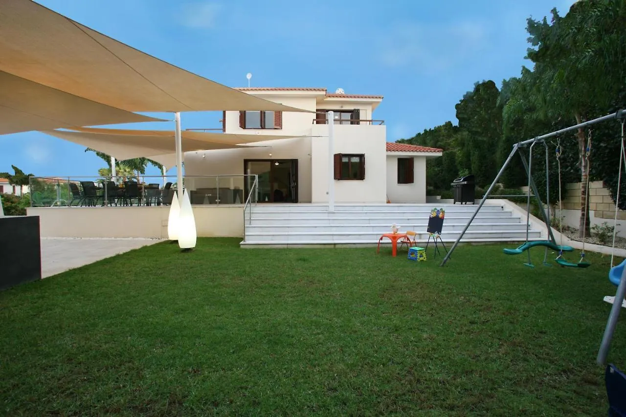 Villa Leonidas Protaras 0*,